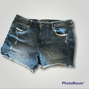 Universal Thread Boyfriend Shorts
